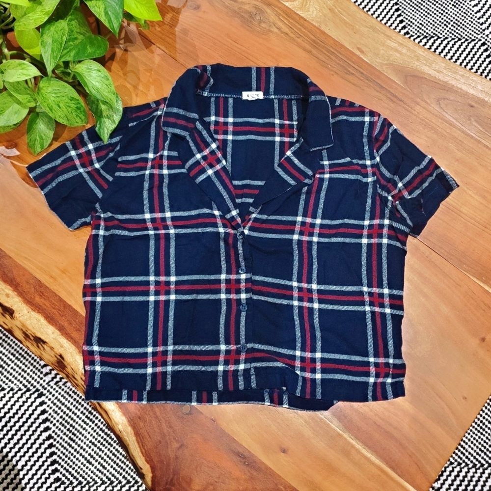 Garage- Plaid Cropped Button Down Collared Short Sleeve Top